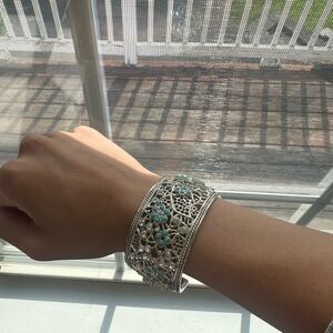 Elegant Silver and Turquoise Floral Bracelet